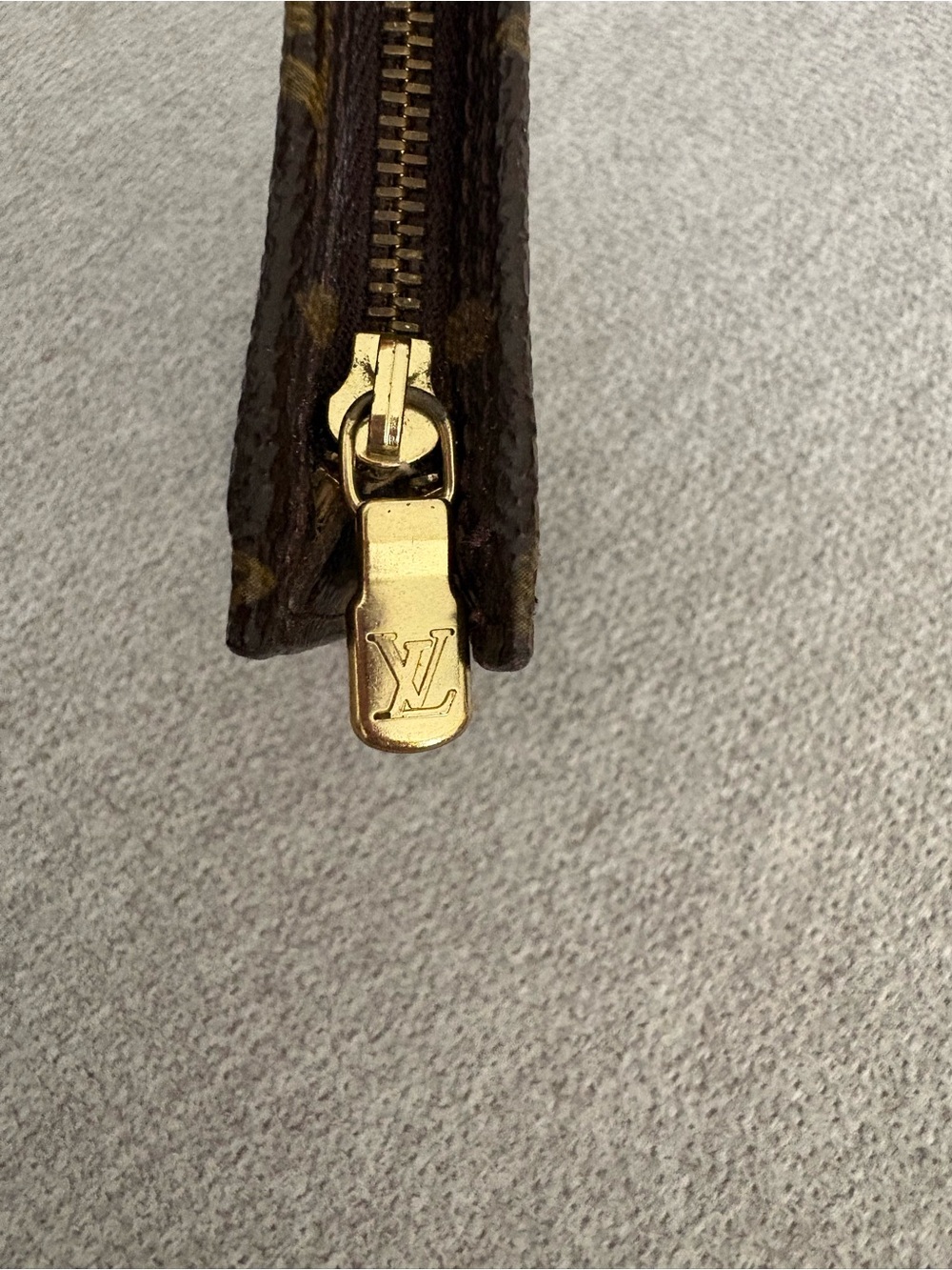 Louis Vuitton Monogram Canvas Bucket 23 Pouch - Picture 4 of 8